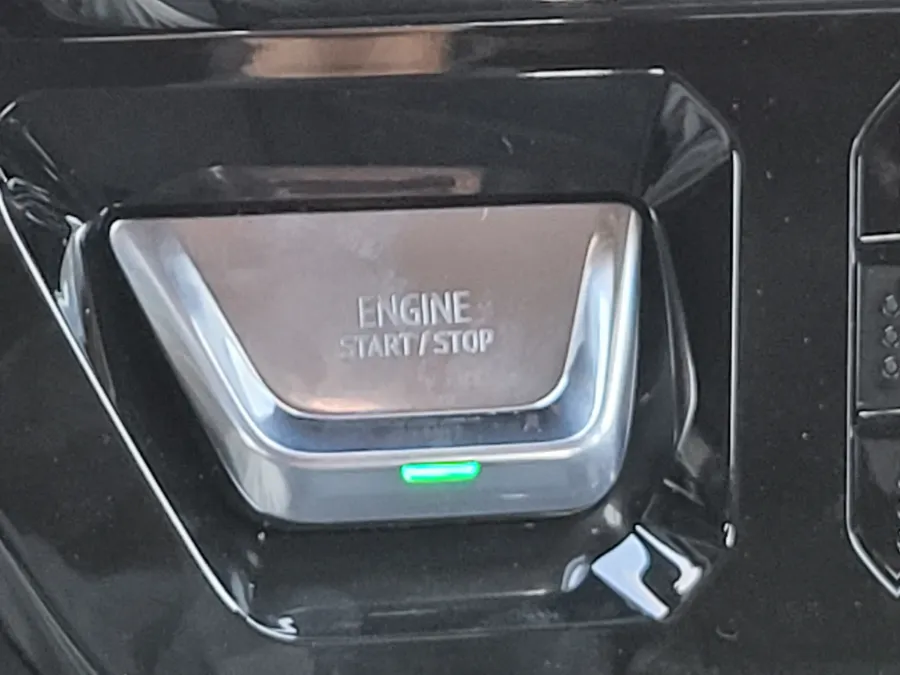 2026 GMC Sierra 2500HD AT4 | Photo 18 of 32