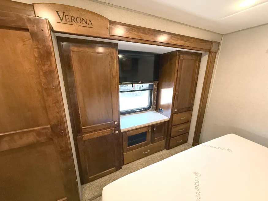 2016 Renegade Verona 40VBH | Photo 16 of 27