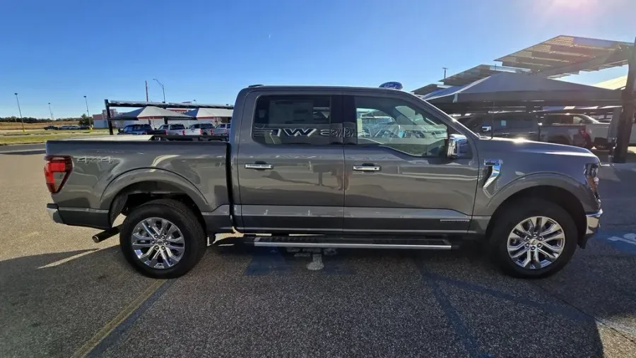 2025 Ford F-150 | Photo 3 of 23