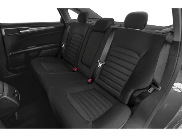 2020 Ford Fusion | Photo 9 of 13