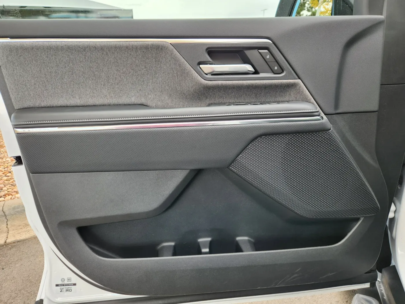 2026 GMC Sierra EV Standard Range Elevation | Photo 5 of 28