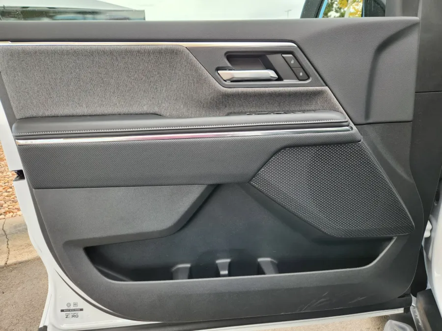 2026 GMC Sierra EV Standard Range Elevation | Photo 5 of 28