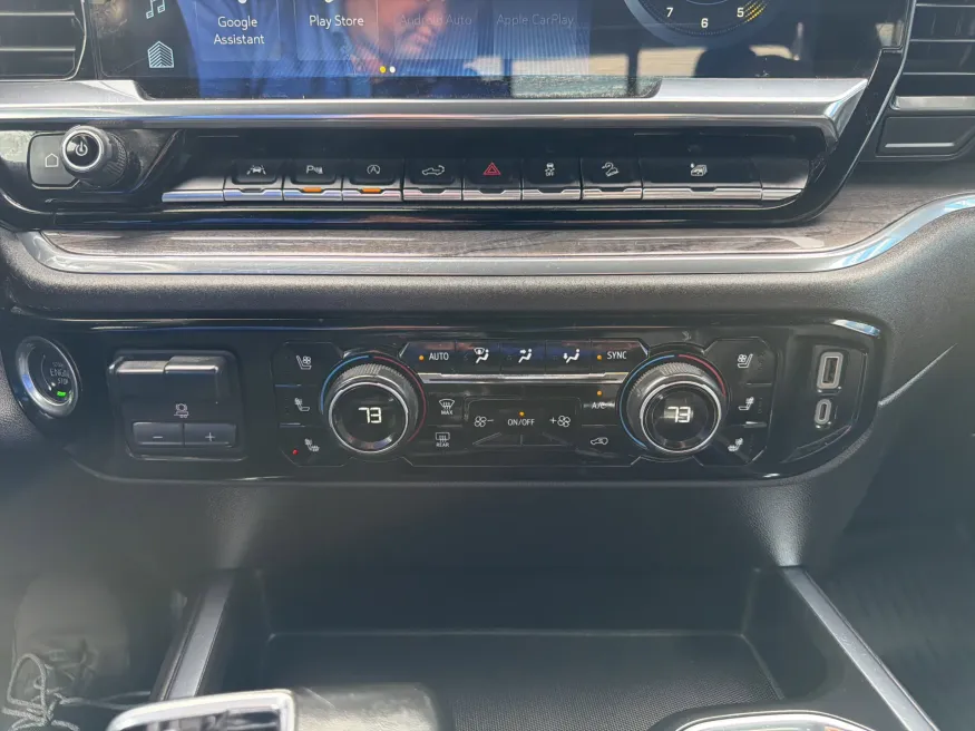 2024 Chevrolet Silverado 1500 LTZ | Photo 17 of 20