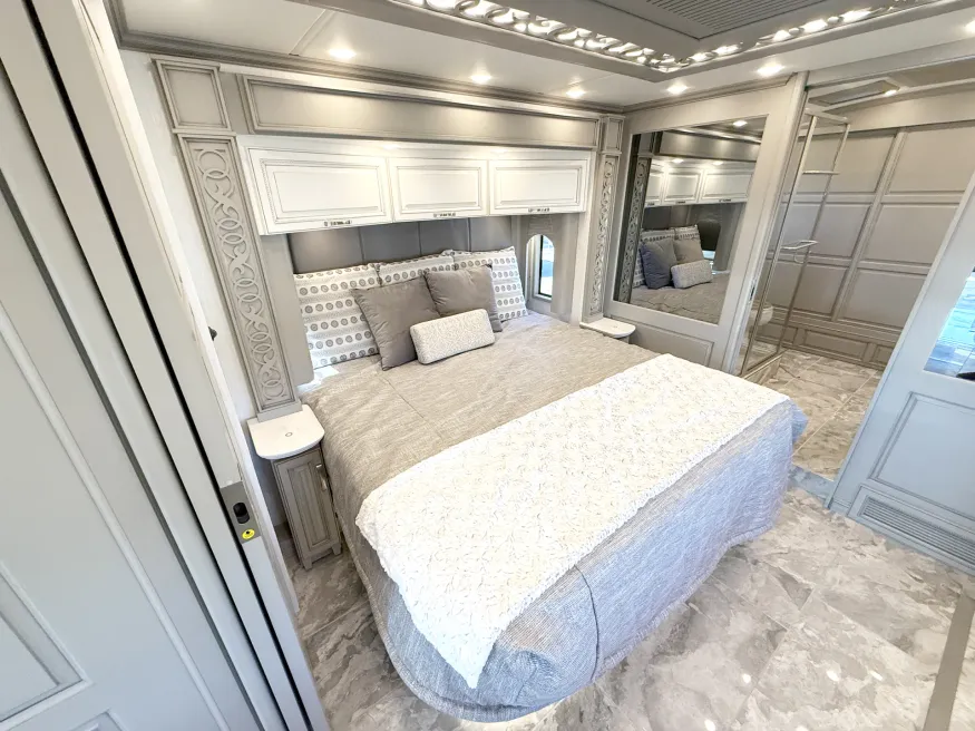 2026 Newmar Essex 4551 | Photo 14 of 33