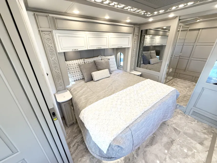 2026 Newmar Essex 4551 | Photo 14 of 33