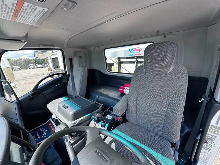 2025 Isuzu FTR | Photo 4 of 9