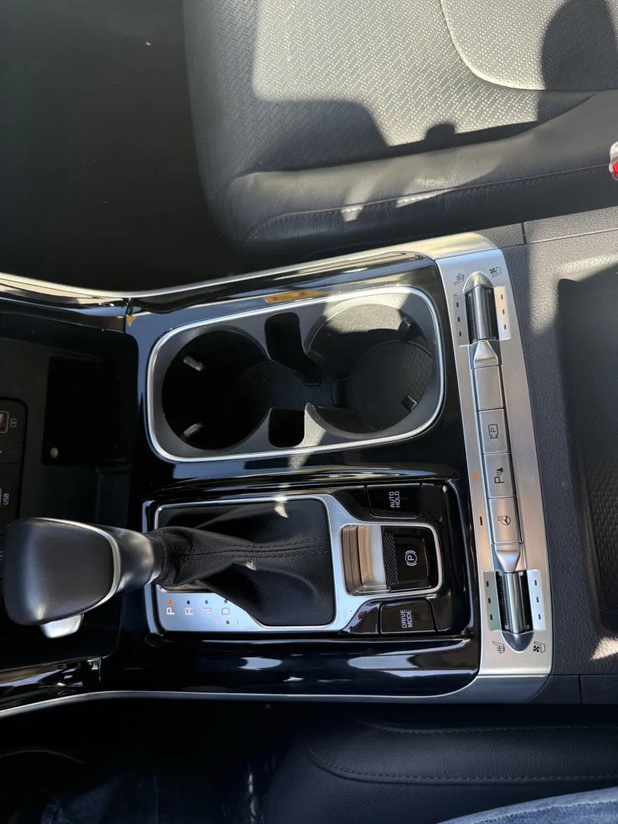 2022 Kia Carnival SX Prestige | Photo 20 of 28