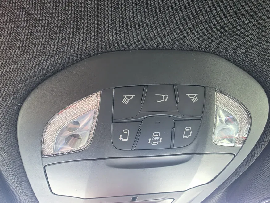 2025 Chrysler Pacifica Select | Photo 29 of 30