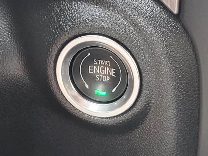 2020 GMC Sierra 2500HD Denali | Photo 17 of 25