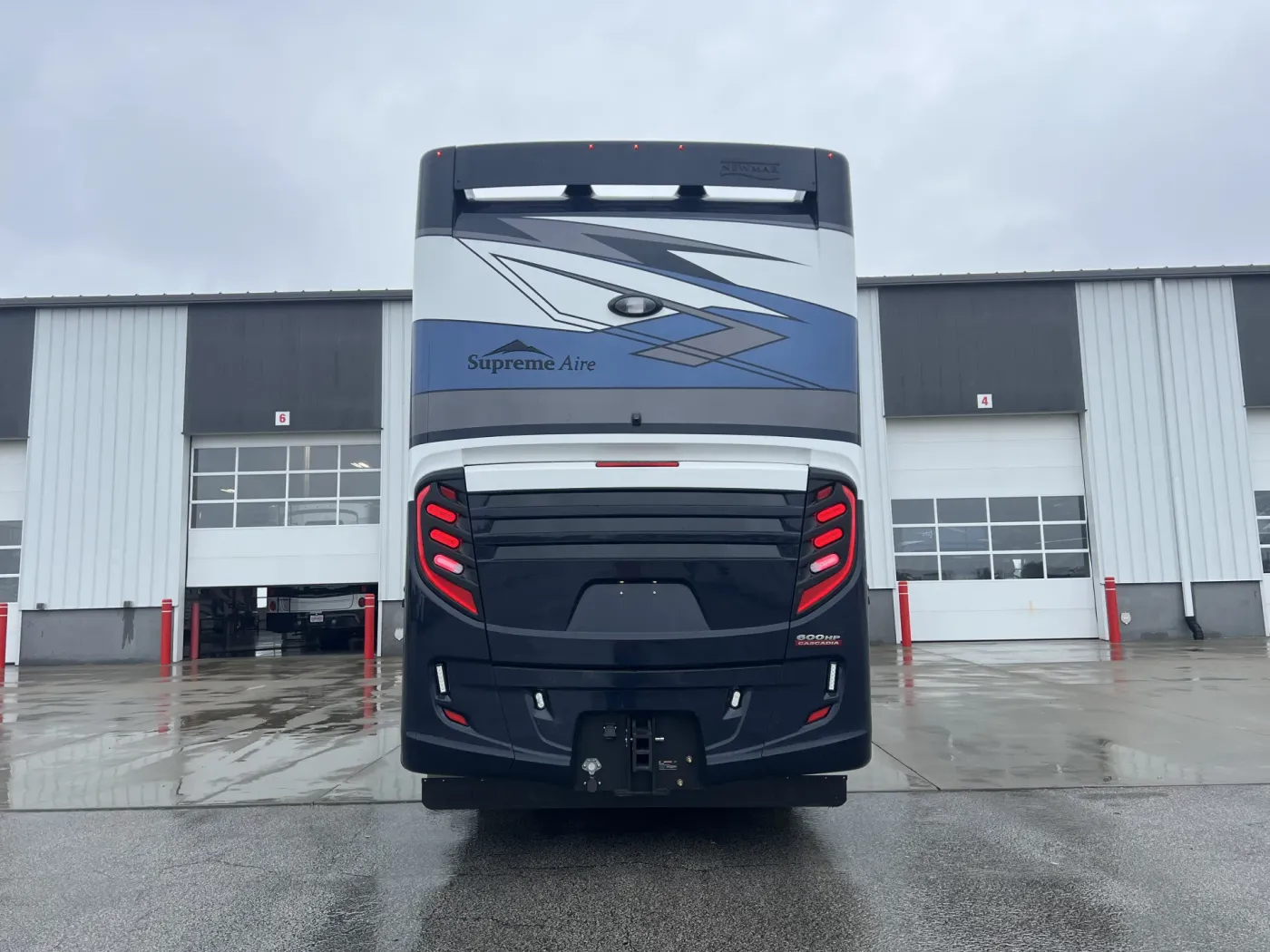 2026 Newmar Supreme Aire 4505 | Photo 5 of 27