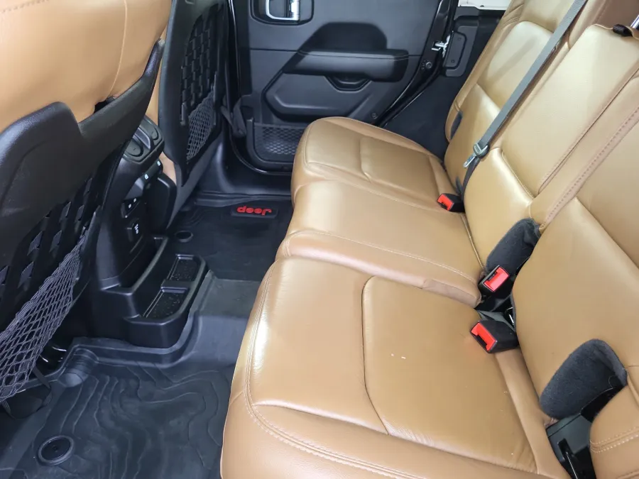 2021 Jeep Wrangler Unlimited Rubicon | Photo 20 of 24