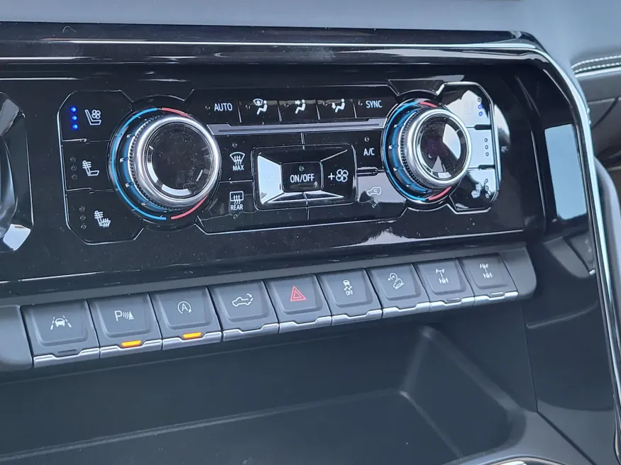 2026 GMC Sierra 1500 AT4X | Photo 17 of 27