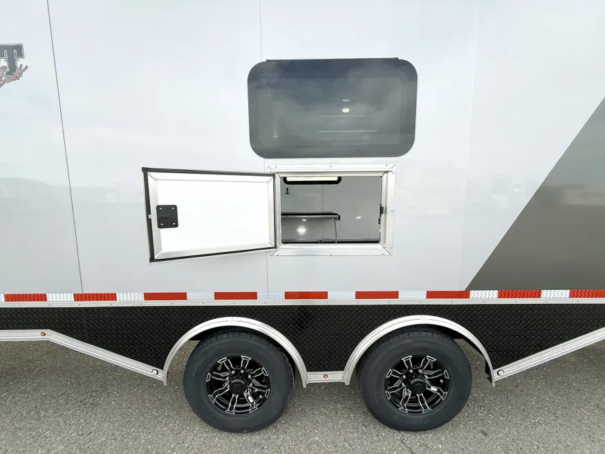 2026 Logan Coach Horse Power | Photo 13 of 20