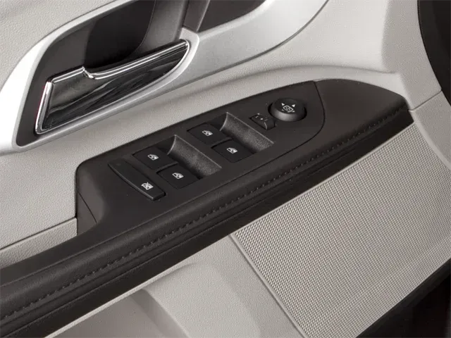 2013 Chevrolet Equinox | Photo 15 of 16