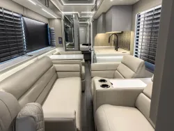 2026 Newmar King Aire 4521 | Thumbnail Photo 10 of 32