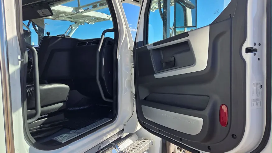 2025 Western Star 49X | Photo 26 of 44