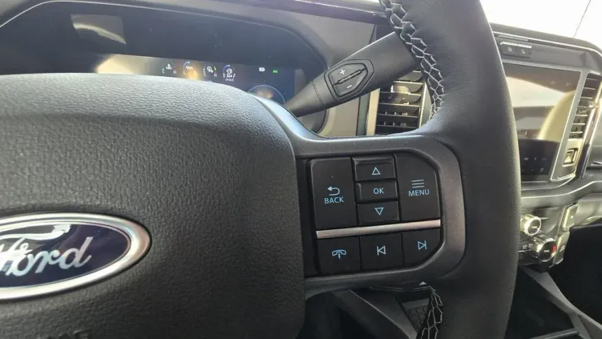 2026 Ford Super Duty F-250 | Photo 16 of 29