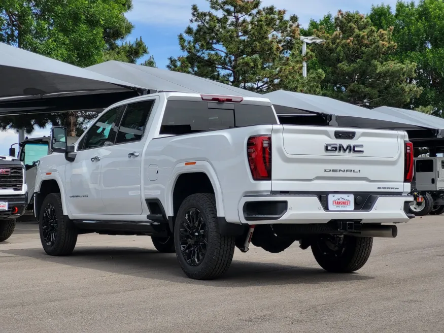 2026 GMC Sierra 2500HD Denali Ultimate | Photo 4 of 25