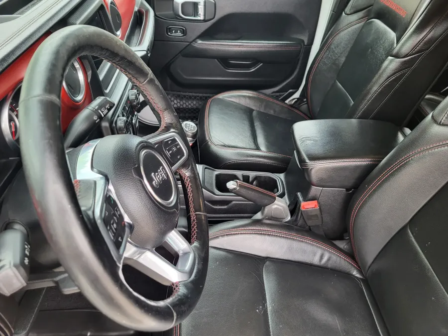 2020 Jeep Gladiator Rubicon | Photo 11 of 26