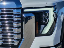 2026 GMC Sierra 2500HD Denali | Thumbnail Photo 7 of 25