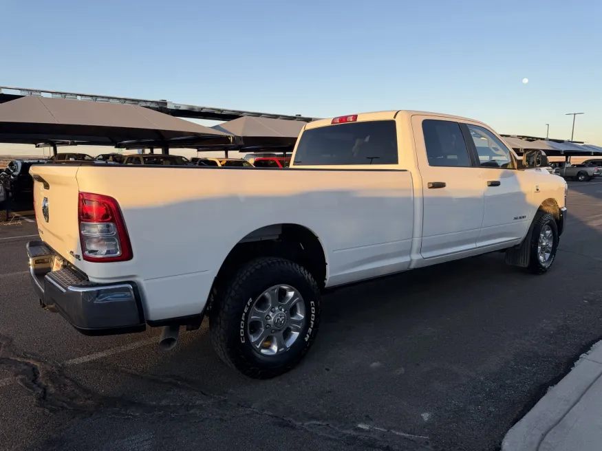 2022 RAM 2500 Big Horn | Photo 3 of 20