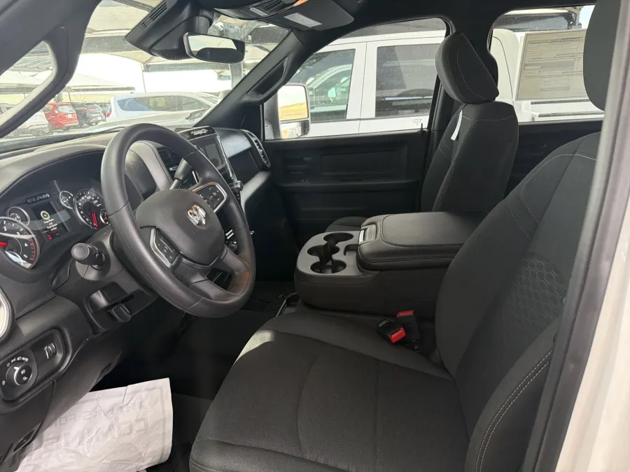 2026 RAM 2500 Tradesman | Photo 11 of 14