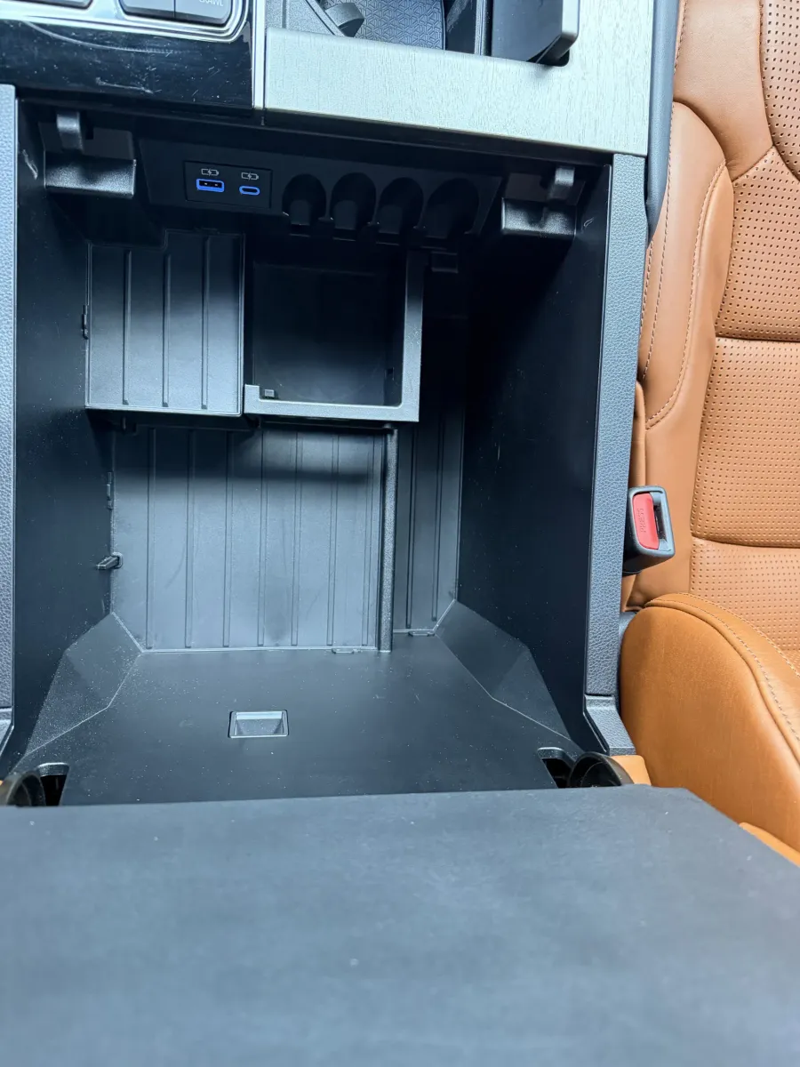 2024 Toyota Tundra 4WD | Photo 19 of 23