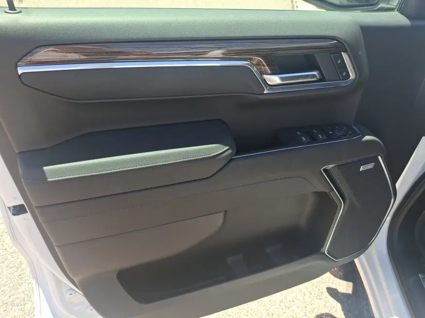 2026 Chevrolet Silverado 1500 RST | Photo 11 of 19