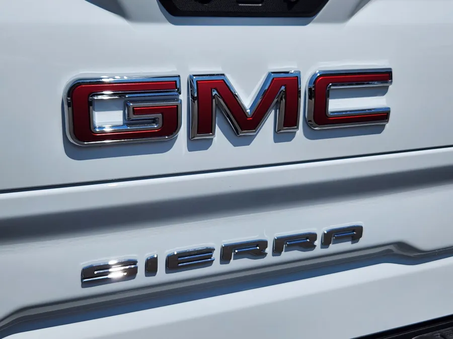 2026 GMC Sierra 1500 Elevation | Photo 14 of 28