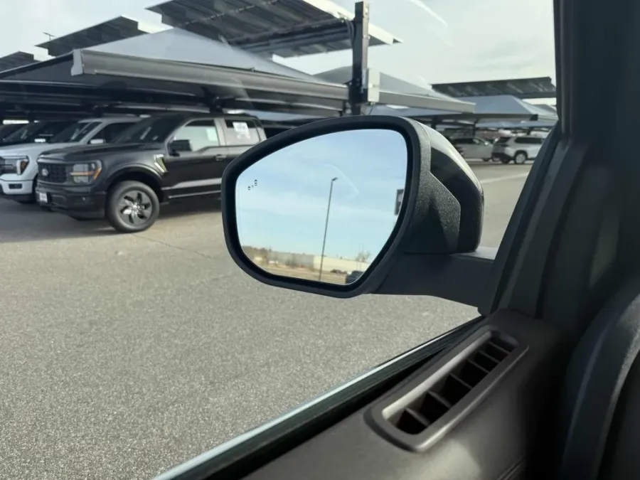 2025 Ford Expedition Max | Photo 13 of 34