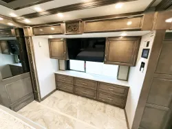 2023 Newmar Essex 4551 | Thumbnail Photo 15 of 34