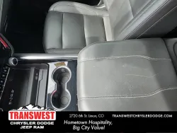 2025 Chevrolet Suburban Z71 | Thumbnail Photo 29 of 32