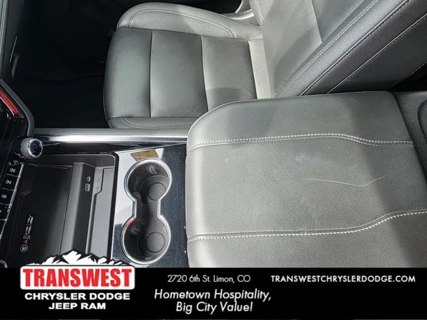 2025 Chevrolet Suburban Z71 | Photo 29 of 32