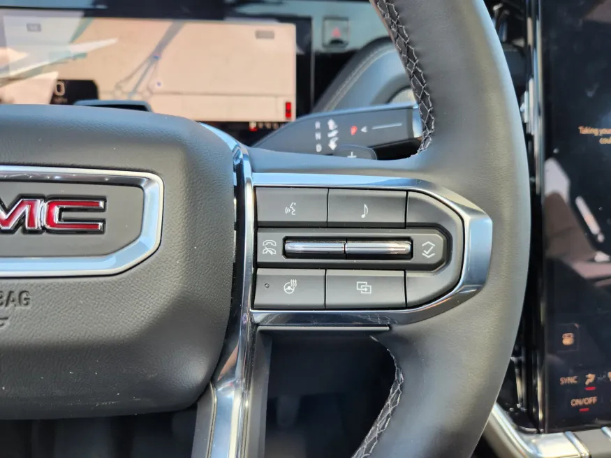 2025 GMC Yukon XL Elevation | Photo 27 of 33