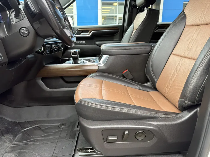 2024 Chevrolet Silverado 1500 High Country | Photo 13 of 19
