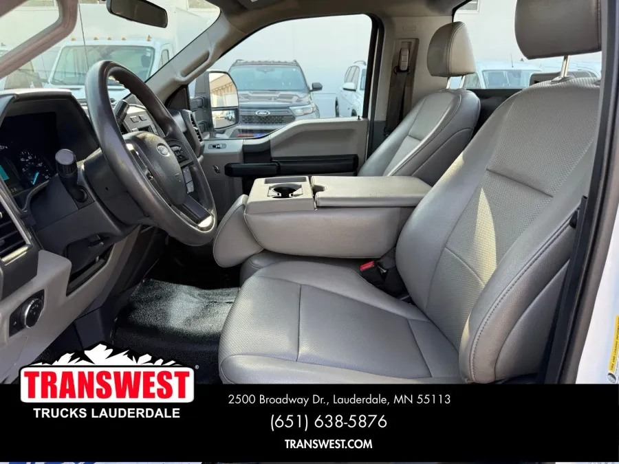 2022 Ford Super Duty F-350 XL | Photo 4 of 18