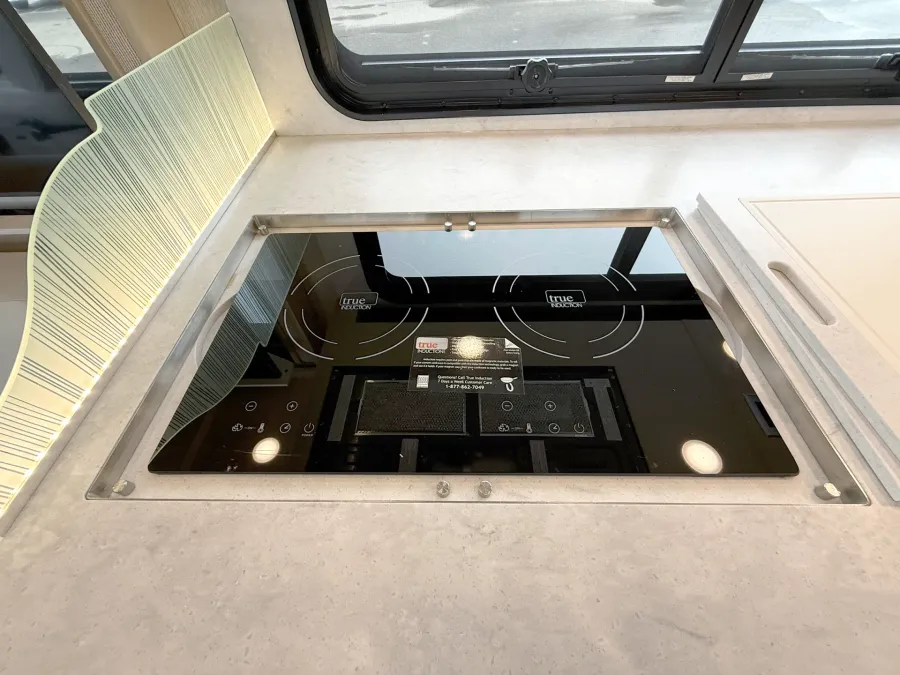 2023 Newmar Ventana 4326 | Photo 11 of 34