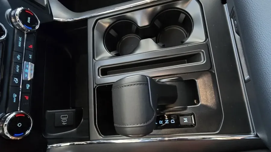 2025 Ford F-150 | Photo 17 of 24