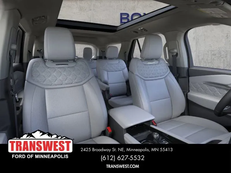 2026 Ford Explorer Platinum | Photo 9 of 23