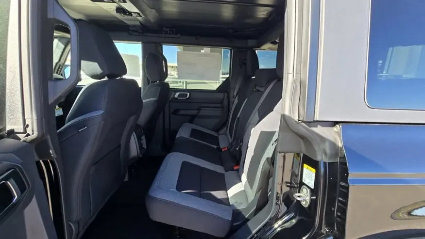 2025 Ford Bronco | Photo 26 of 28