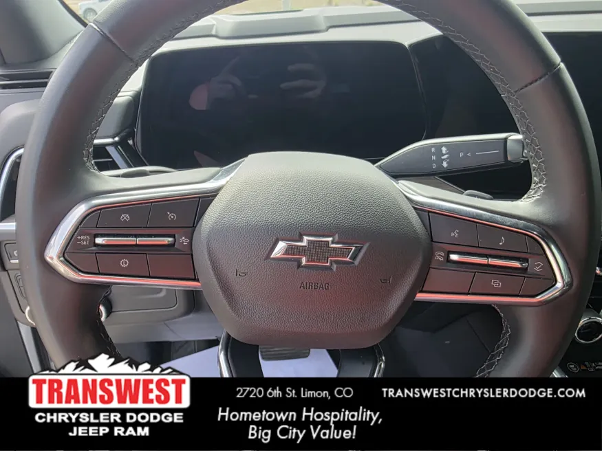 2025 Chevrolet Suburban Z71 | Photo 24 of 32