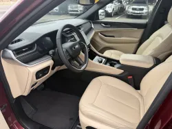 2024 Jeep Grand Cherokee L Limited | Thumbnail Photo 16 of 23