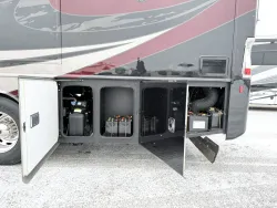 2019 Fleetwood Discovery 40M LXE | Thumbnail Photo 28 of 30