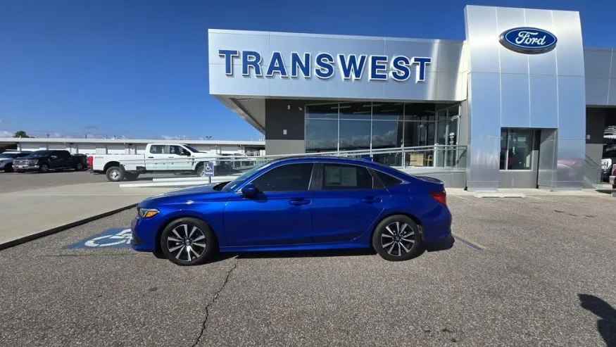 2022 Honda Civic | Photo 1 of 28