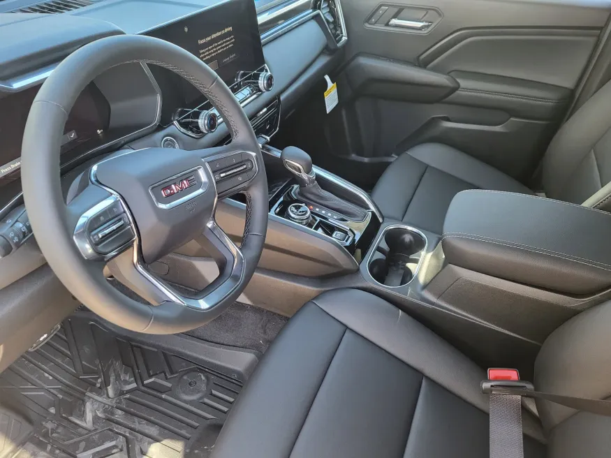 2026 GMC Canyon 4WD Elevation | Photo 11 of 26