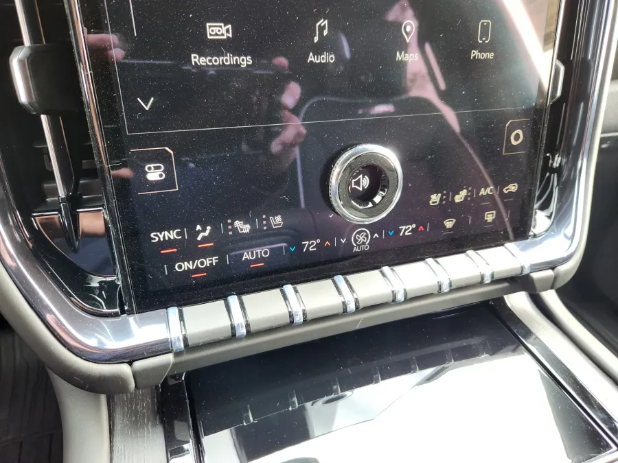 2026 GMC Yukon AT4 Ultimate | Photo 29 of 33