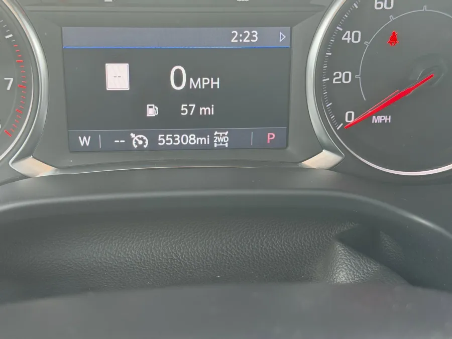 2023 GMC Acadia SLT | Photo 20 of 22