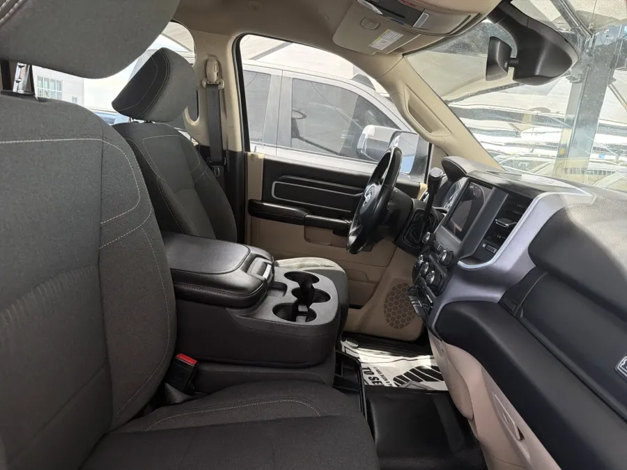 2022 RAM 2500 Big Horn | Photo 18 of 20