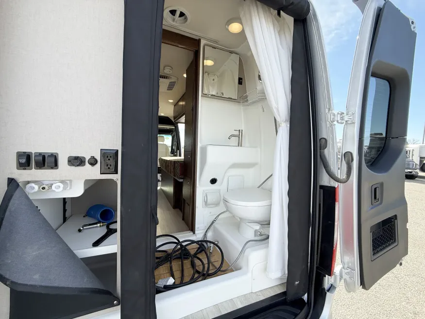 2020 Winnebago Boldt 70KL | Photo 17 of 20