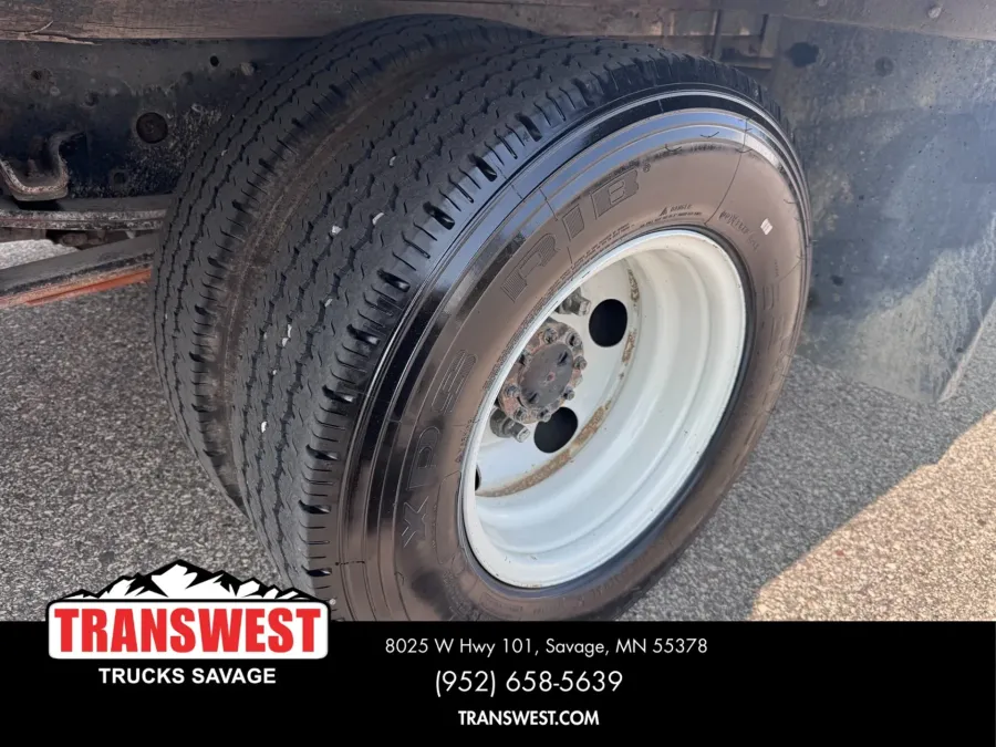 2020 Isuzu NPR | Photo 7 of 18